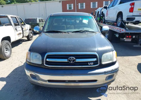 2002 Toyota Tundra Sr5 V8 z USA, uszkodzony, nr VIN 5TBKT441X2S231121